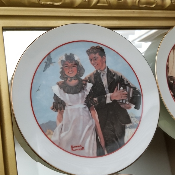 ❗Antique Norman Rockwell Plate Set of 4 with Gold Trim❗ - Picture 8 of 9